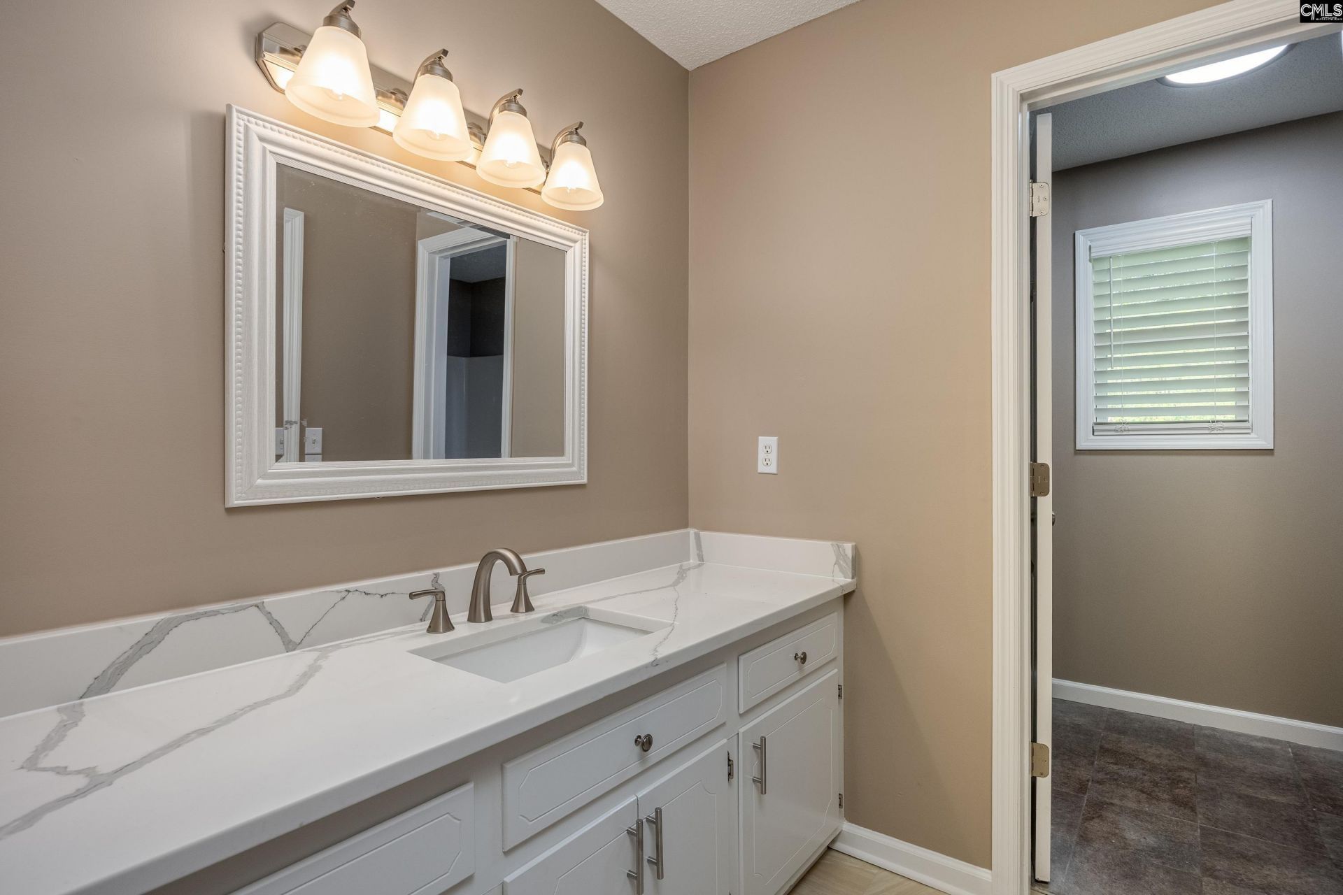 27 Westover Avenue Photo 41