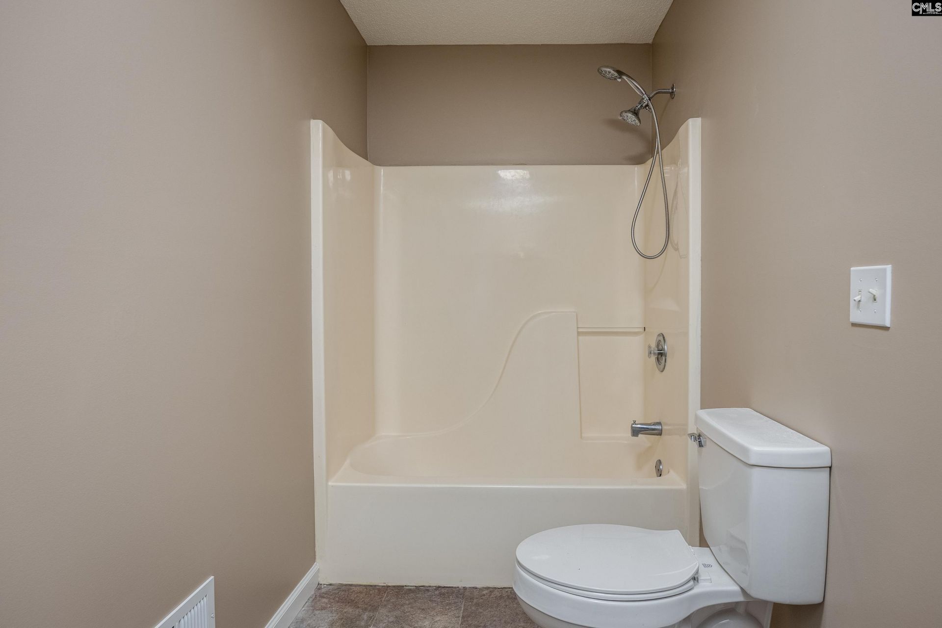 27 Westover Avenue Photo 43