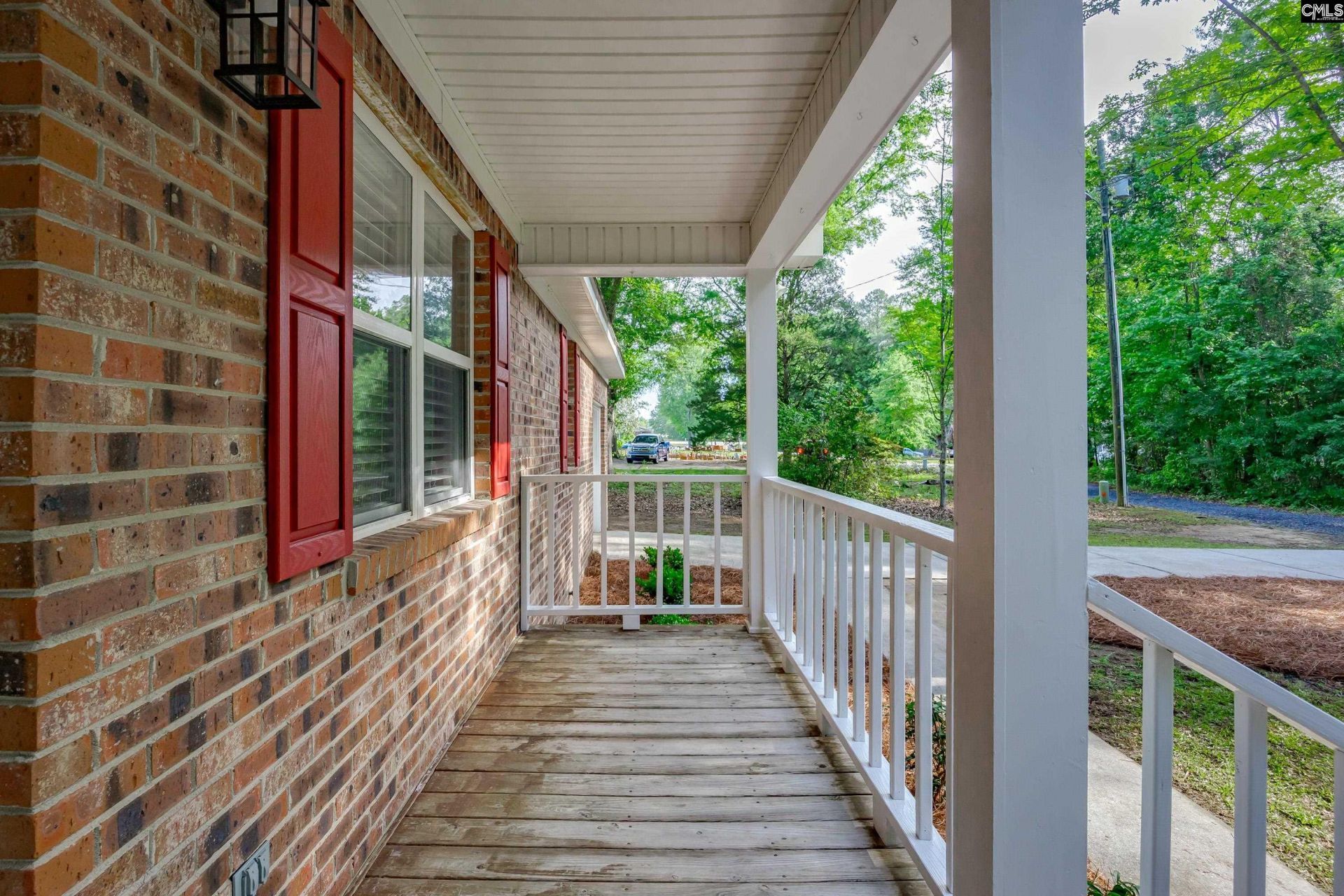 27 Westover Avenue Photo 6