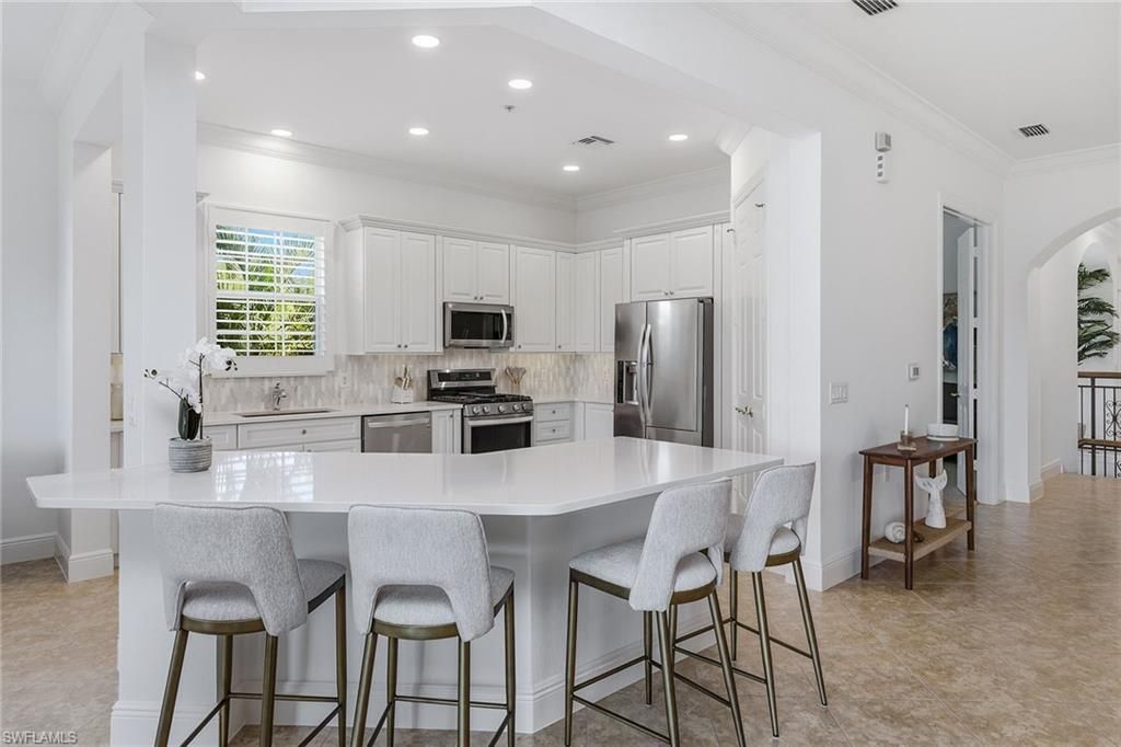 3176 Serena Ln, Unit 202, Naples, FL 34114 Photo