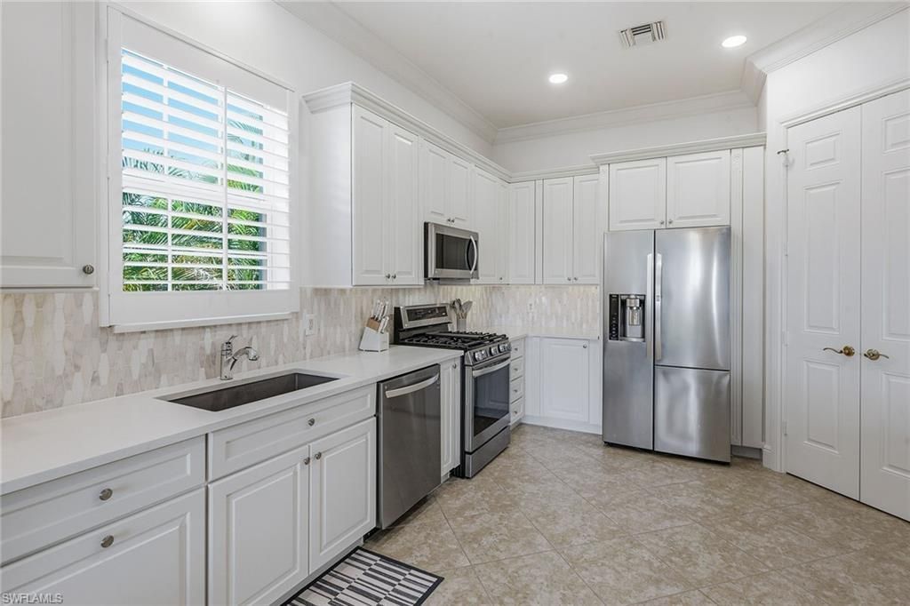 3176 Serena Ln, Unit 202, Naples, FL 34114 Photo