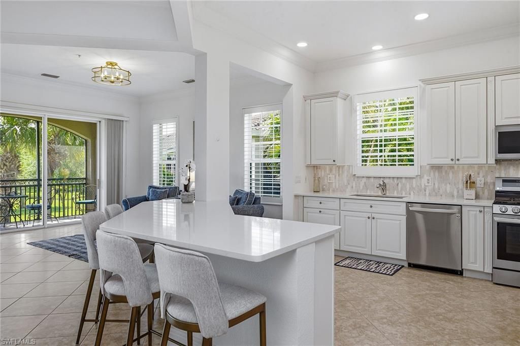 3176 Serena Ln, Unit 202, Naples, FL 34114 Photo