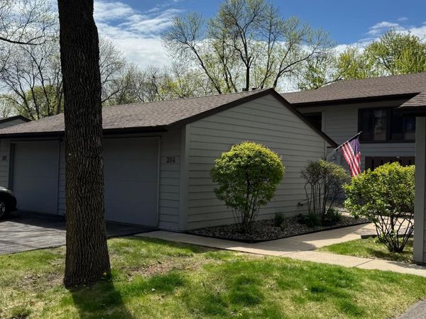 284 W Eagle Lake Drive, Maple Grove, MN 55369