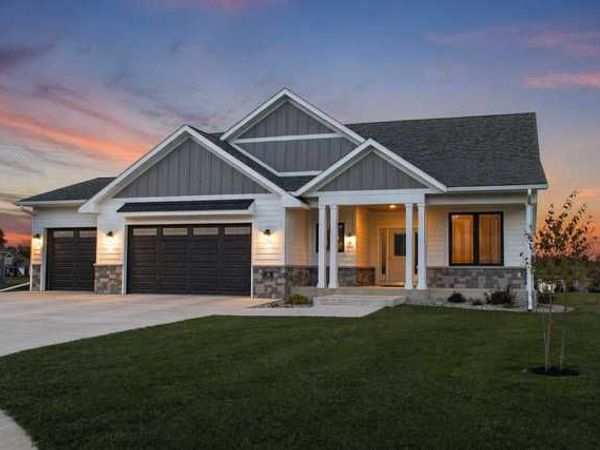 34 N Pointe Court, North Mankato, MN 56003