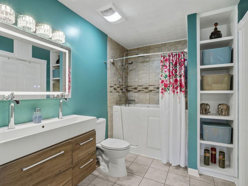 4103 Berryfield Drive, Columbus, OH 43230 Photo 17