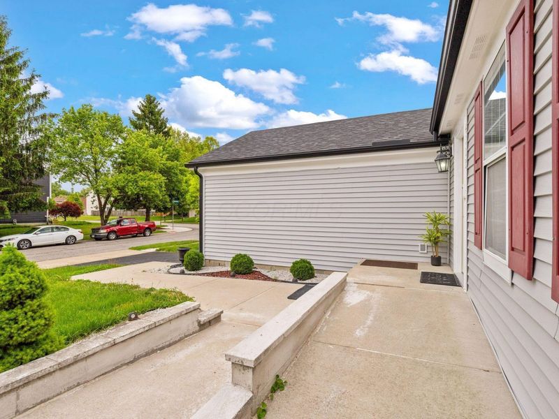 4103 Berryfield Drive, Columbus, OH 43230 Photo 3