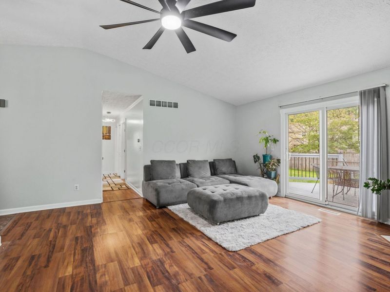 4103 Berryfield Drive, Columbus, OH 43230 Photo 6
