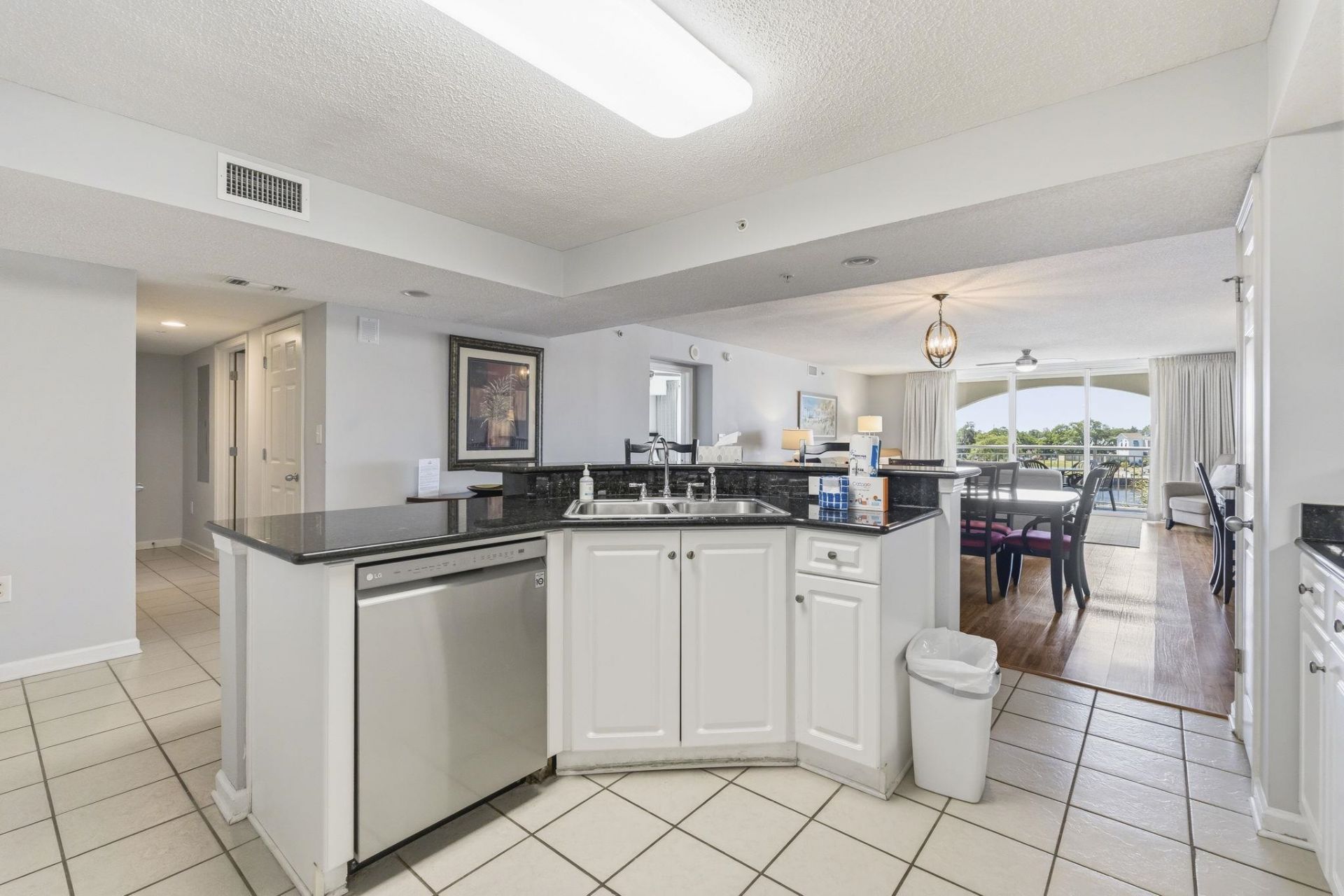2151 Bridge View Ct. Photo 8