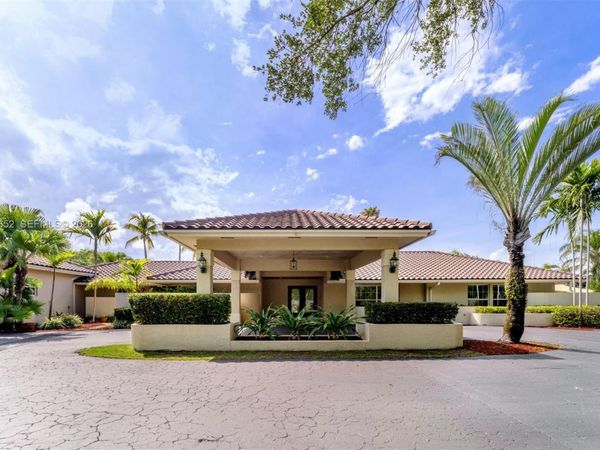 7201 SW 174th St , Palmetto Bay, FL 33157