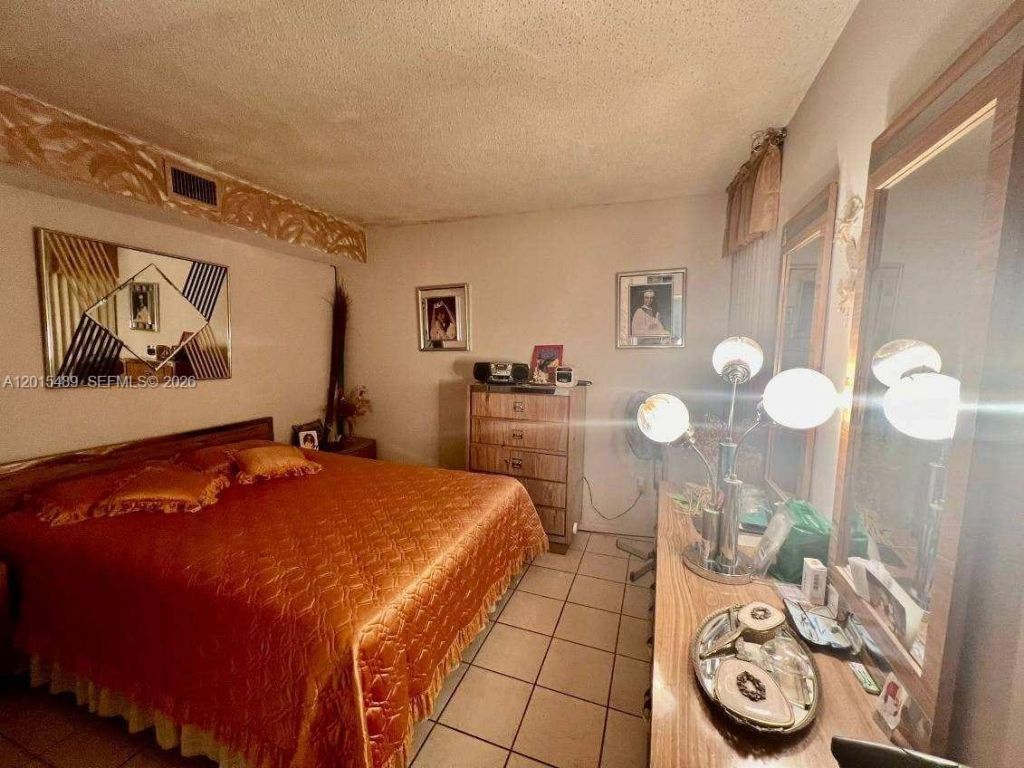 1460 N 43rd Pl, Unit 106, Hialeah, FL 33012 Photo