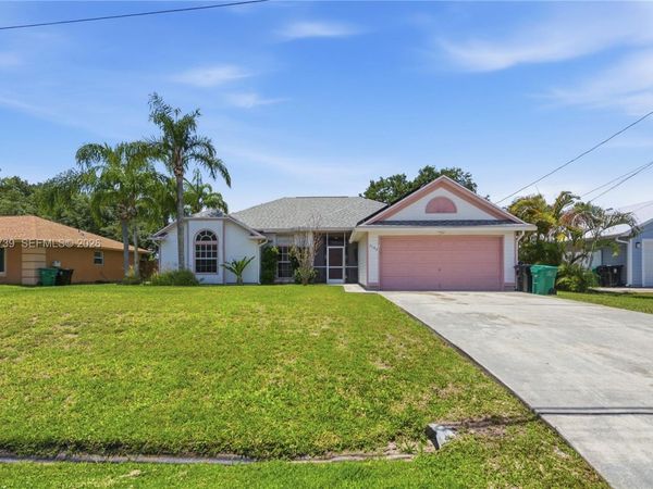 3584 SW Zullo St , Port St. Lucie, FL 34953