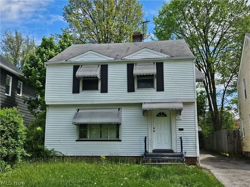 931 Yellowstone Road, Cleveland, OH 44121 Photo 1