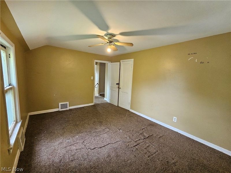 931 Yellowstone Road, Cleveland, OH 44121 Photo 12