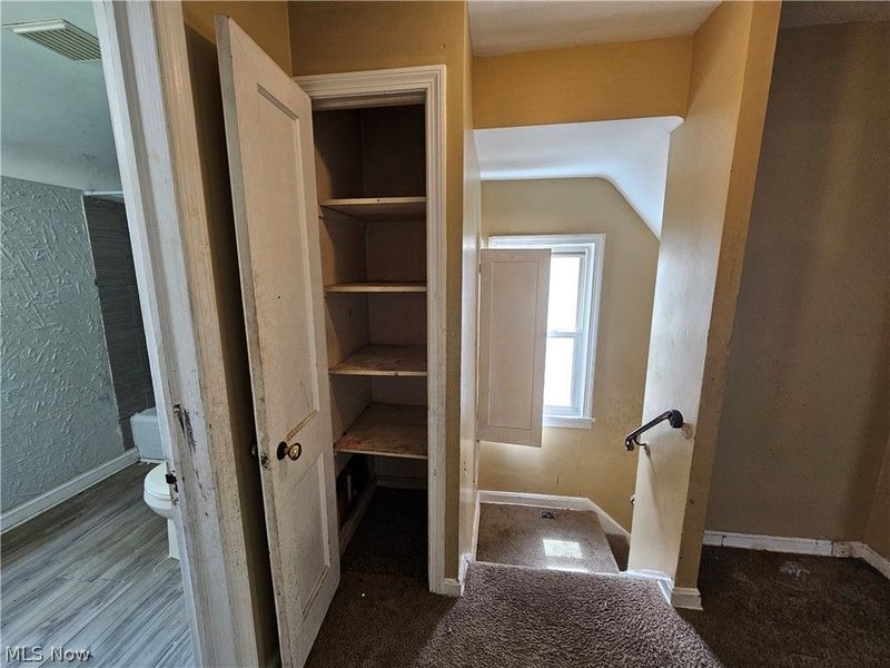 931 Yellowstone Road, Cleveland, OH 44121 Photo 25