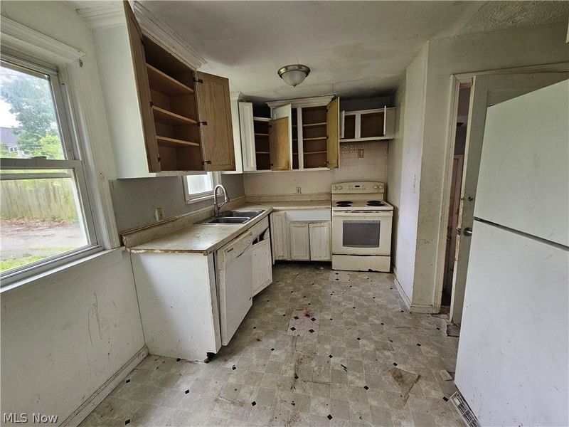 931 Yellowstone Road, Cleveland, OH 44121 Photo 34