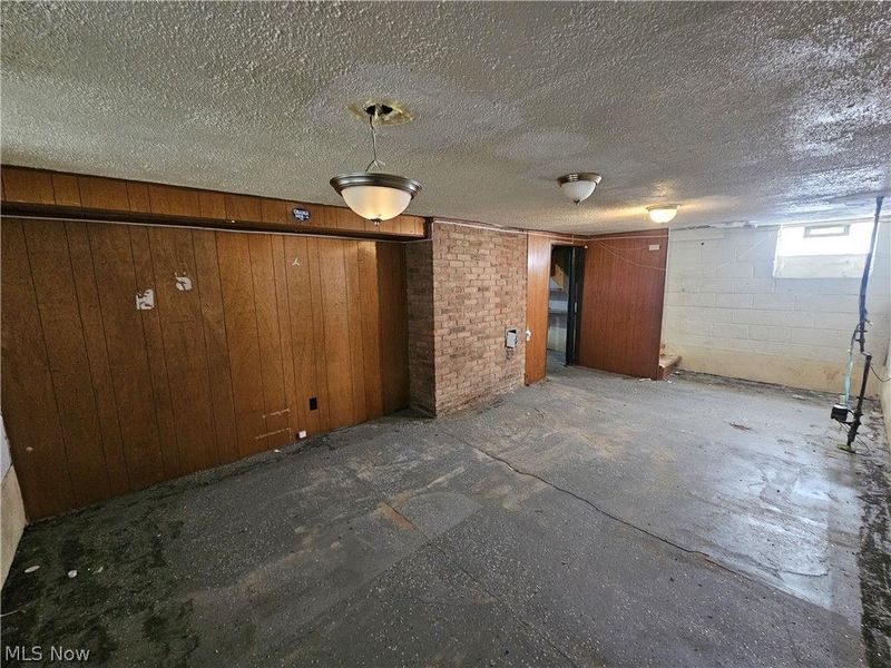 931 Yellowstone Road, Cleveland, OH 44121 Photo 46