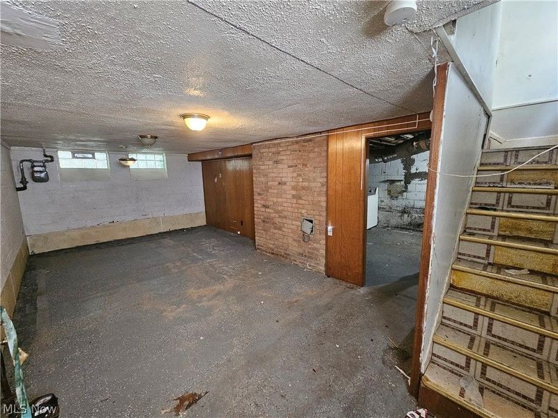 931 Yellowstone Road, Cleveland, OH 44121 Photo 47