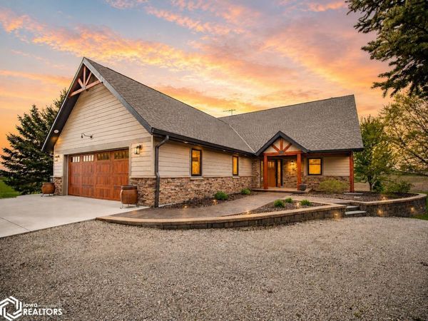 105 Maple Court, Lake Mills, IA 50450
