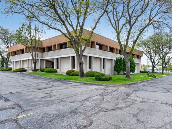 306 W Washington Avenue, Unit 105, Jackson, MI 49201
