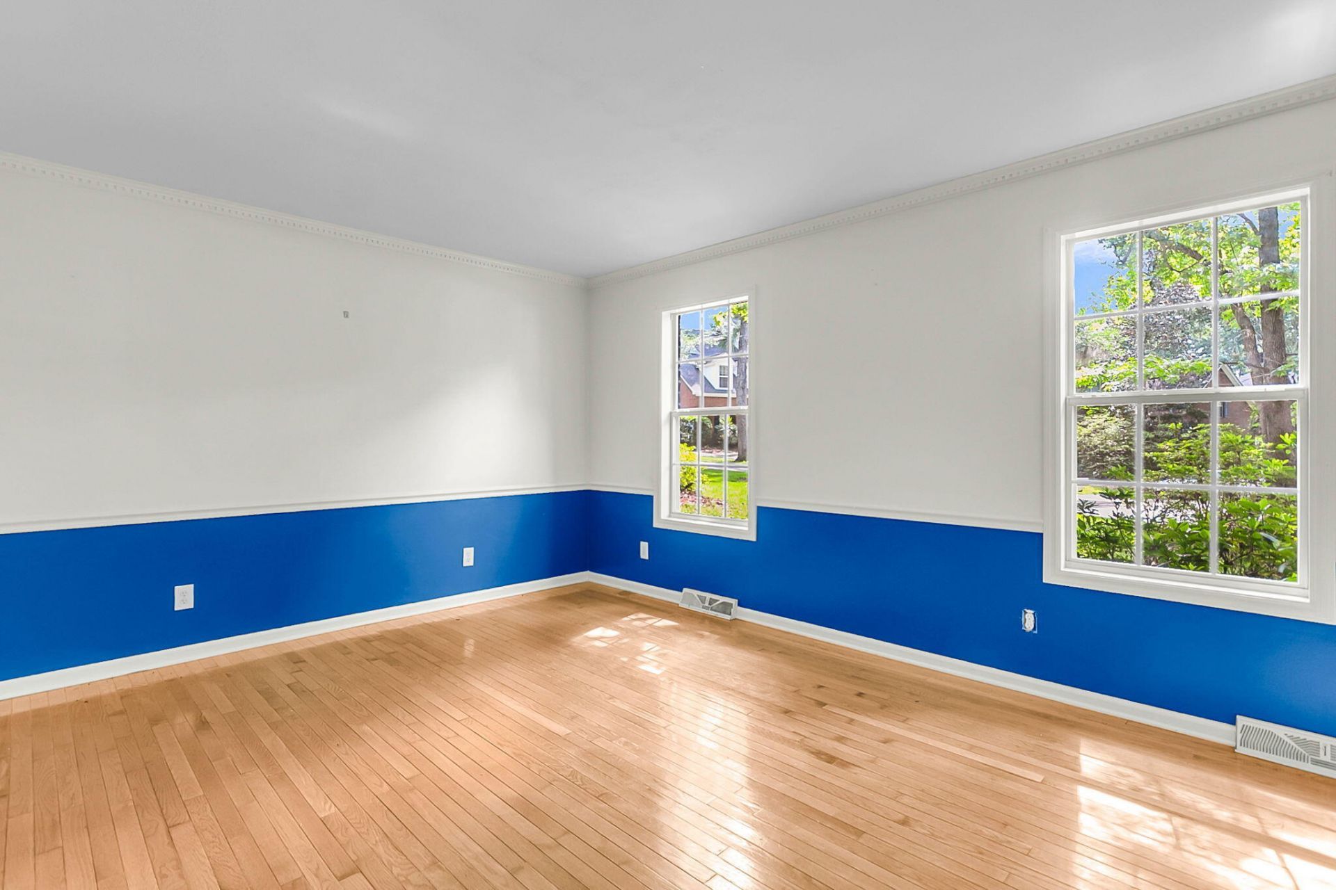 109 Hulton Lane Photo 12