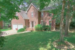 109 Hulton Lane photo 4