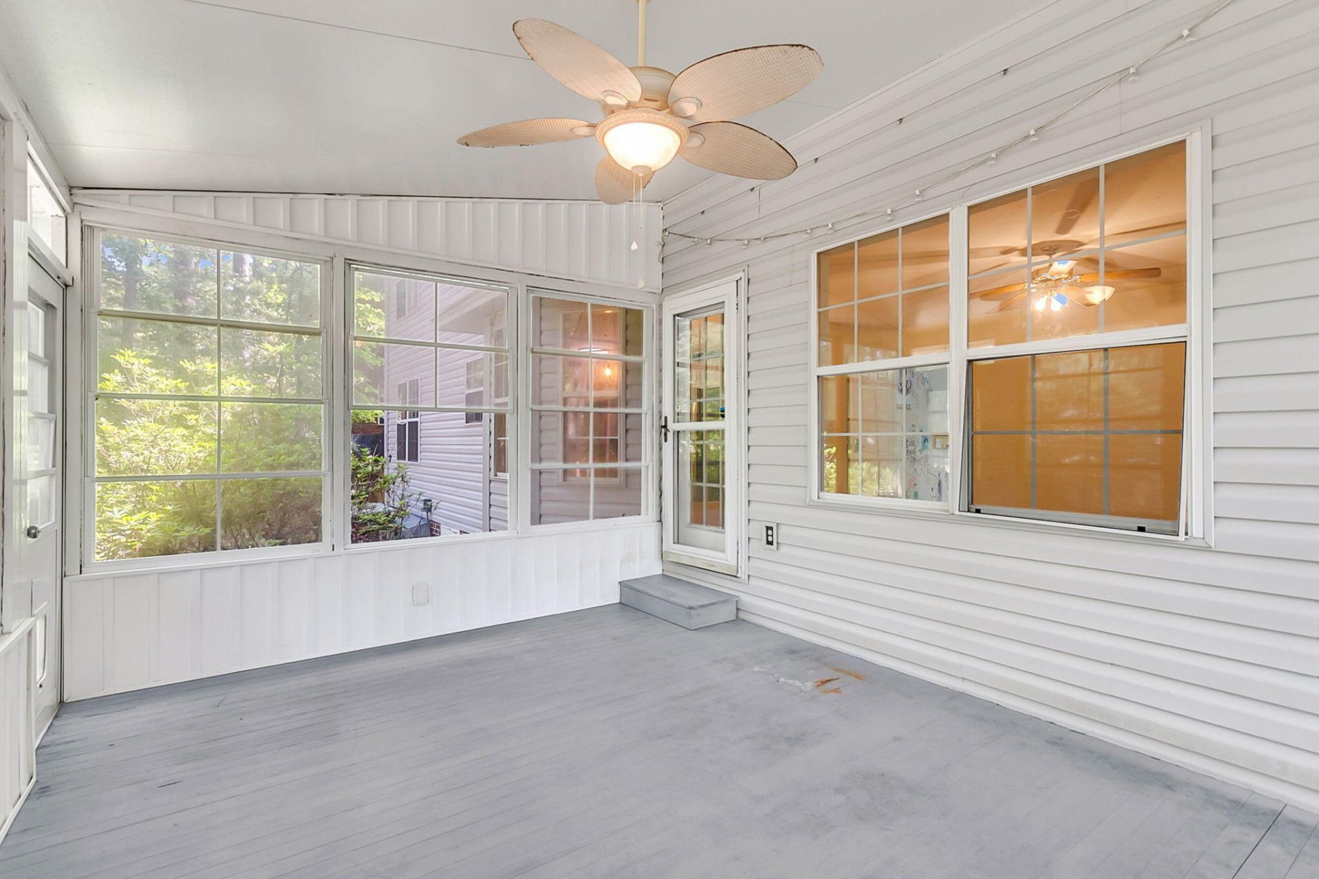 109 Hulton Lane Photo 22