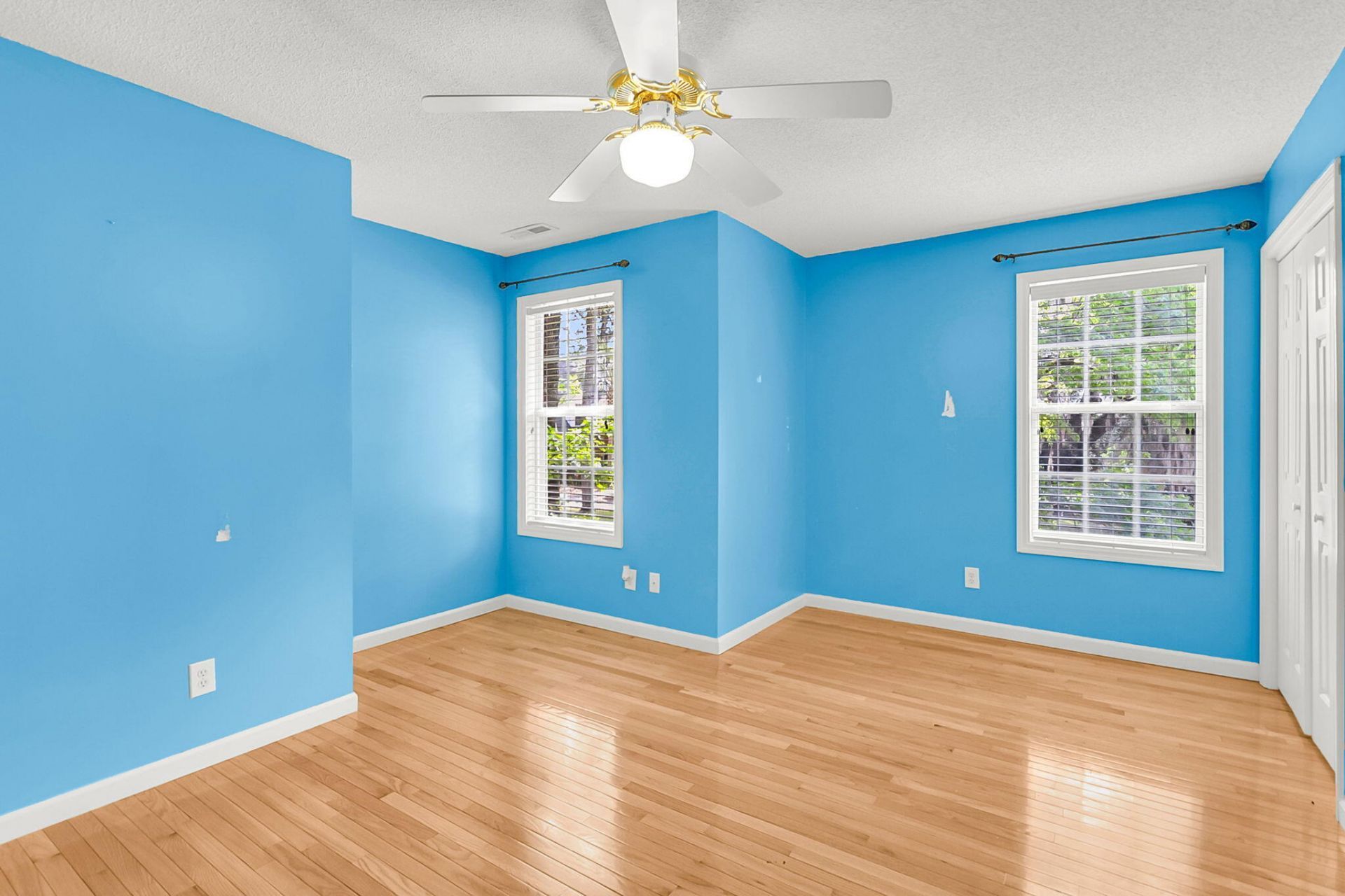 109 Hulton Lane Photo 28