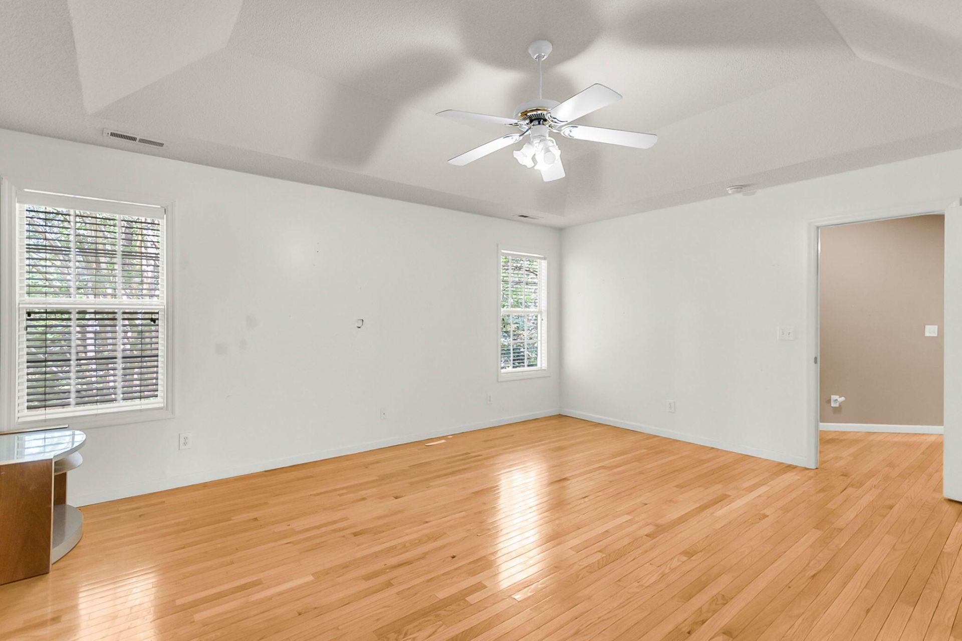 109 Hulton Lane Photo 35