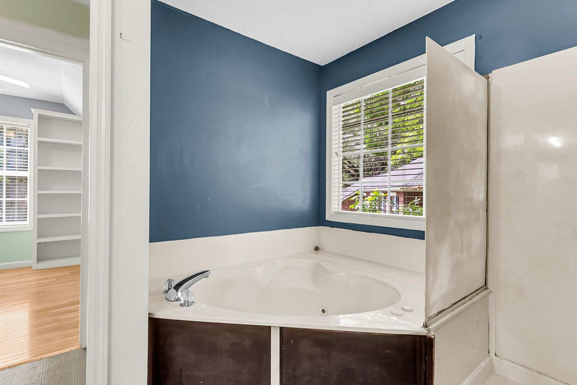 109 Hulton Lane Photo 39