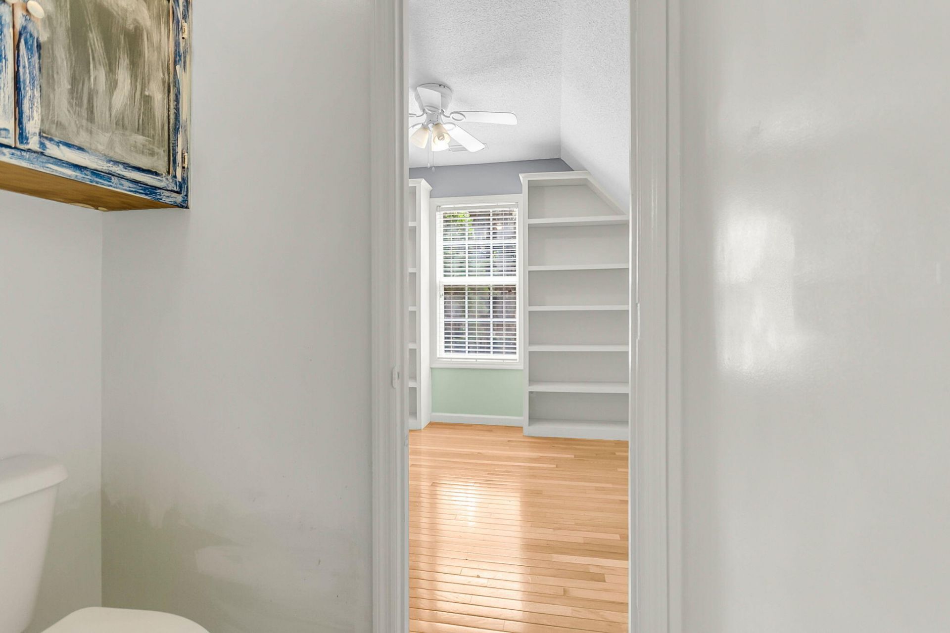 109 Hulton Lane Photo 40