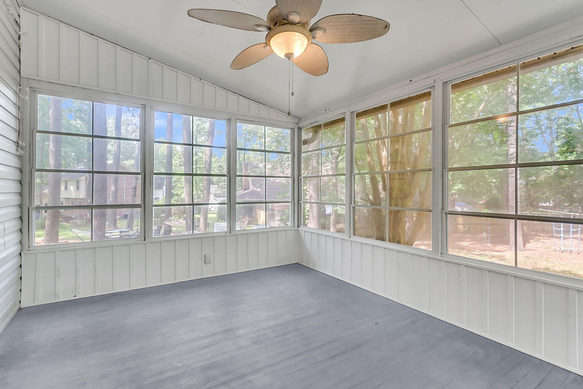 109 Hulton Lane Photo 6