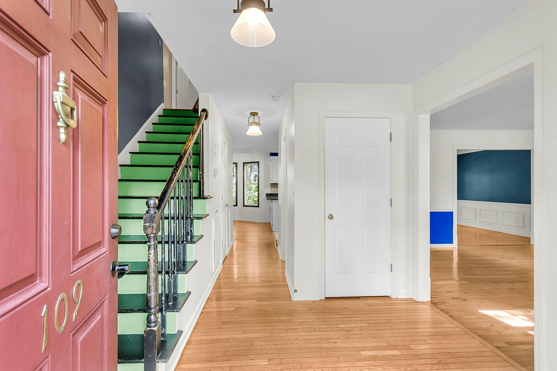 109 Hulton Lane Photo 7