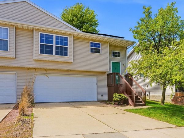 27 Jema Court, Iowa City, IA 52246