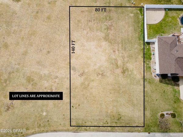 2327 PINEHURST Court NW, East Grand Forks, MN 56721