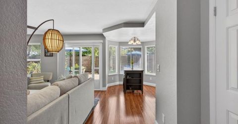 2218 Longview Dr, Roseville, CA 95747 Photo