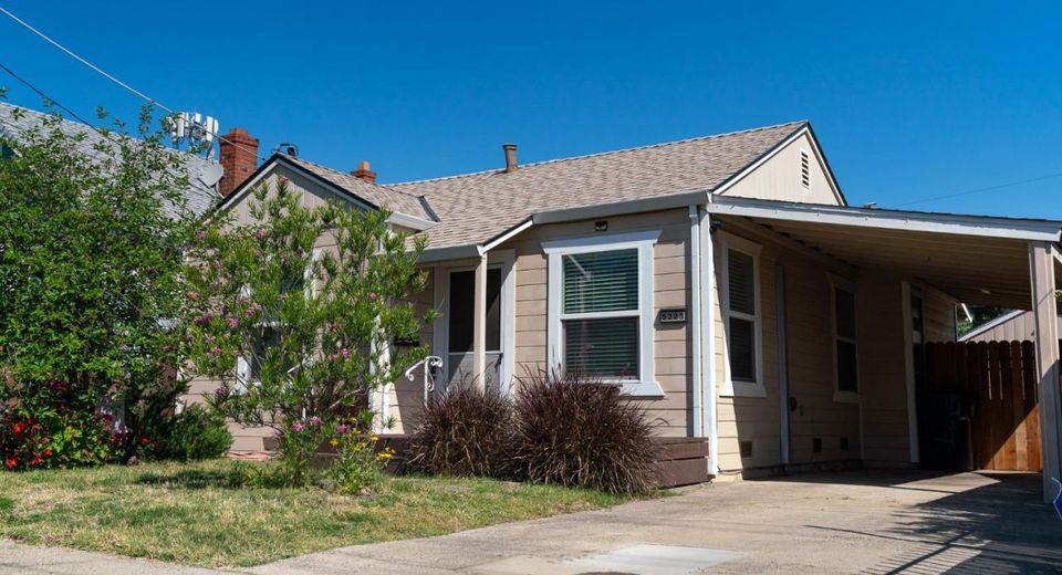 5223 15th Ave, Sacramento, CA 95820 Photo