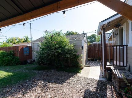 5223 15th Ave, Sacramento, CA 95820 Photo