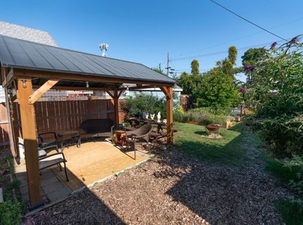 5223 15th Ave, Sacramento, CA 95820 Photo