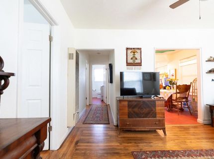 5223 15th Ave, Sacramento, CA 95820 Photo