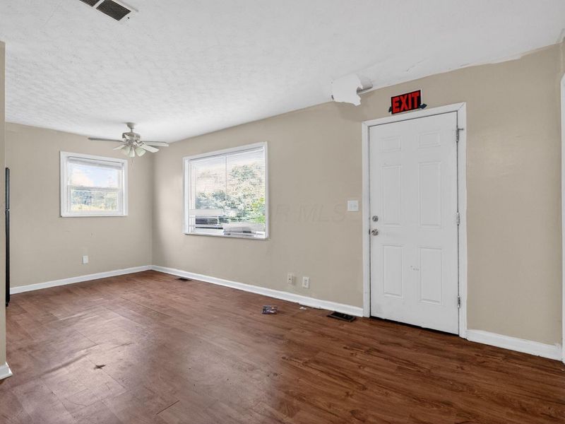 680 Robinwood Avenue , Columbus, OH 43213 Photo 11
