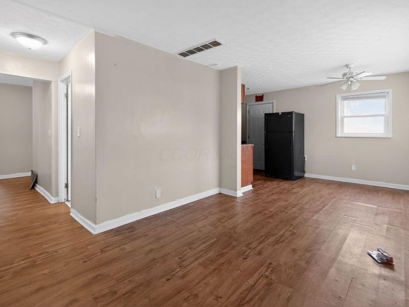 680 Robinwood Avenue , Columbus, OH 43213 Photo 17
