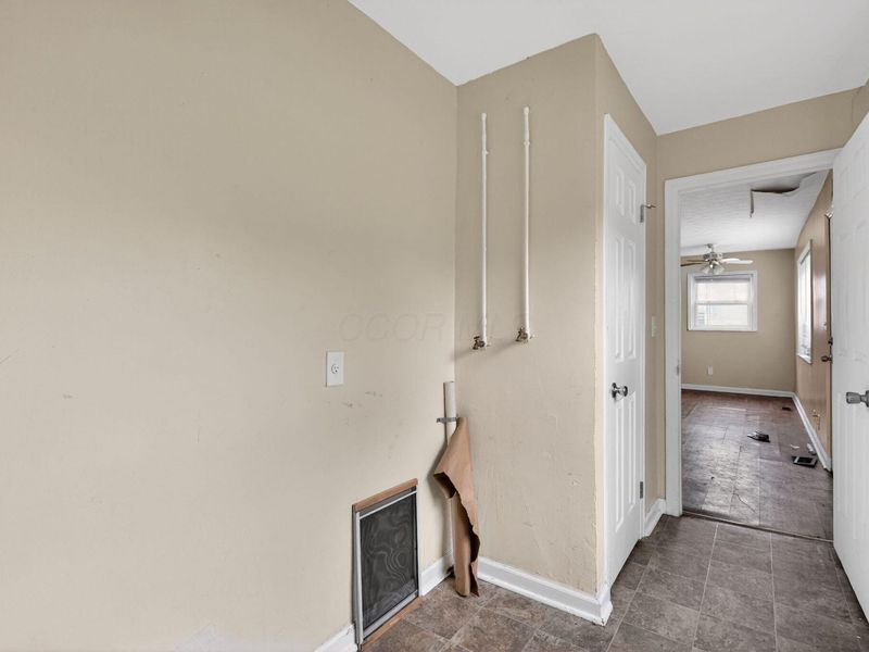 680 Robinwood Avenue , Columbus, OH 43213 Photo 29