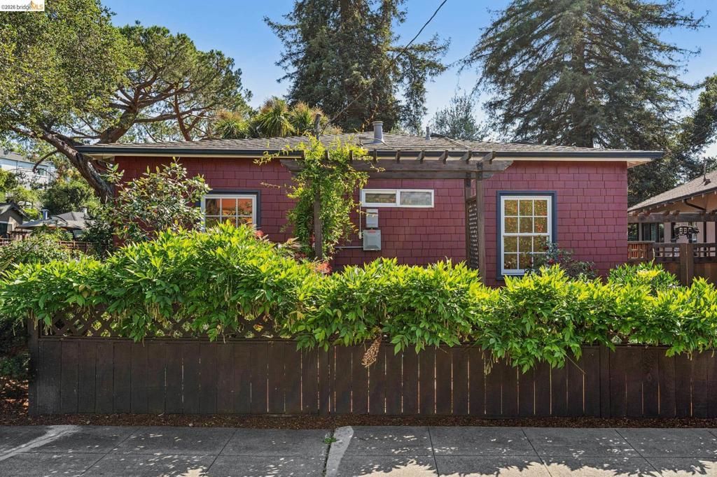 1767 Brandon St, Oakland, CA 94611 Main Photo