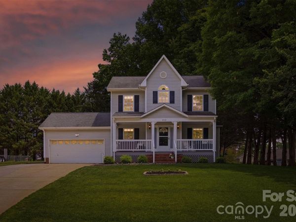 612 35th Street NE, Conover, NC 28613