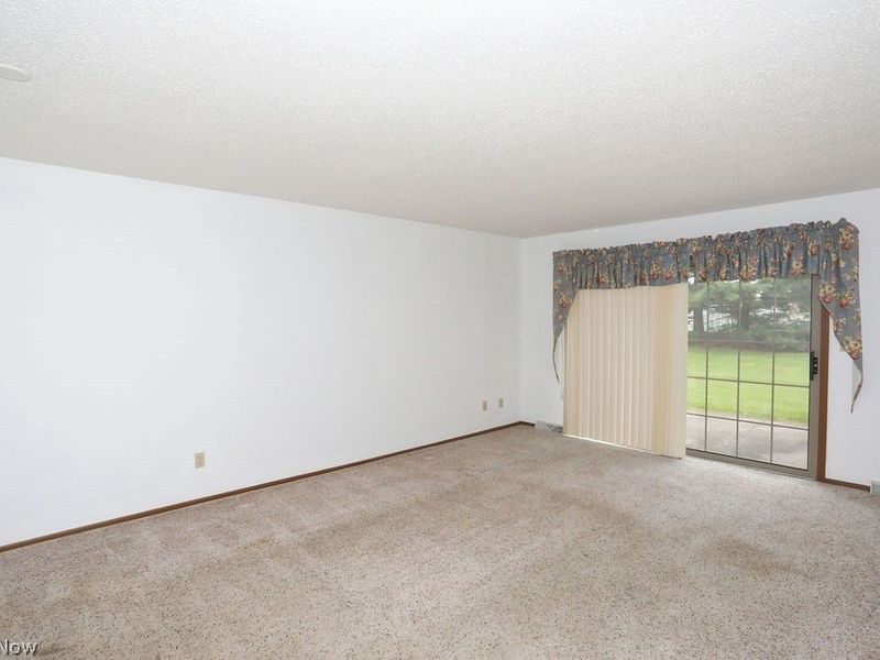 810 Southwestern Run, Unit 15, Poland, OH 44514 Photo 6