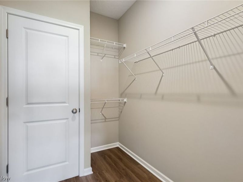 215 Silver Spring Circle , Elyria, OH 44035 Photo 14