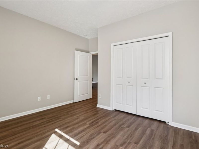 215 Silver Spring Circle , Elyria, OH 44035 Photo 17