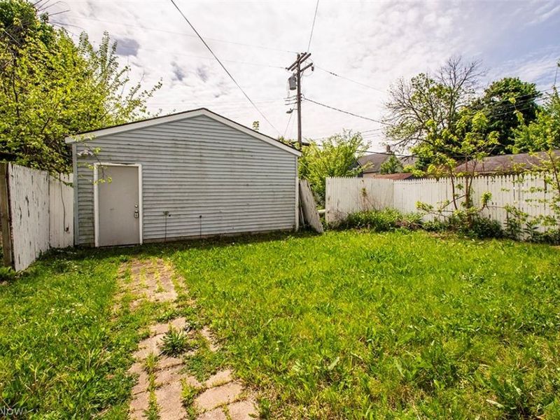4211 Trowbridge Avenue, Cleveland, OH 44109 Photo 13