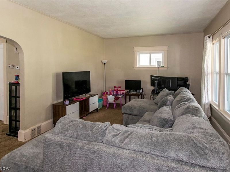 4211 Trowbridge Avenue, Cleveland, OH 44109 Photo 5