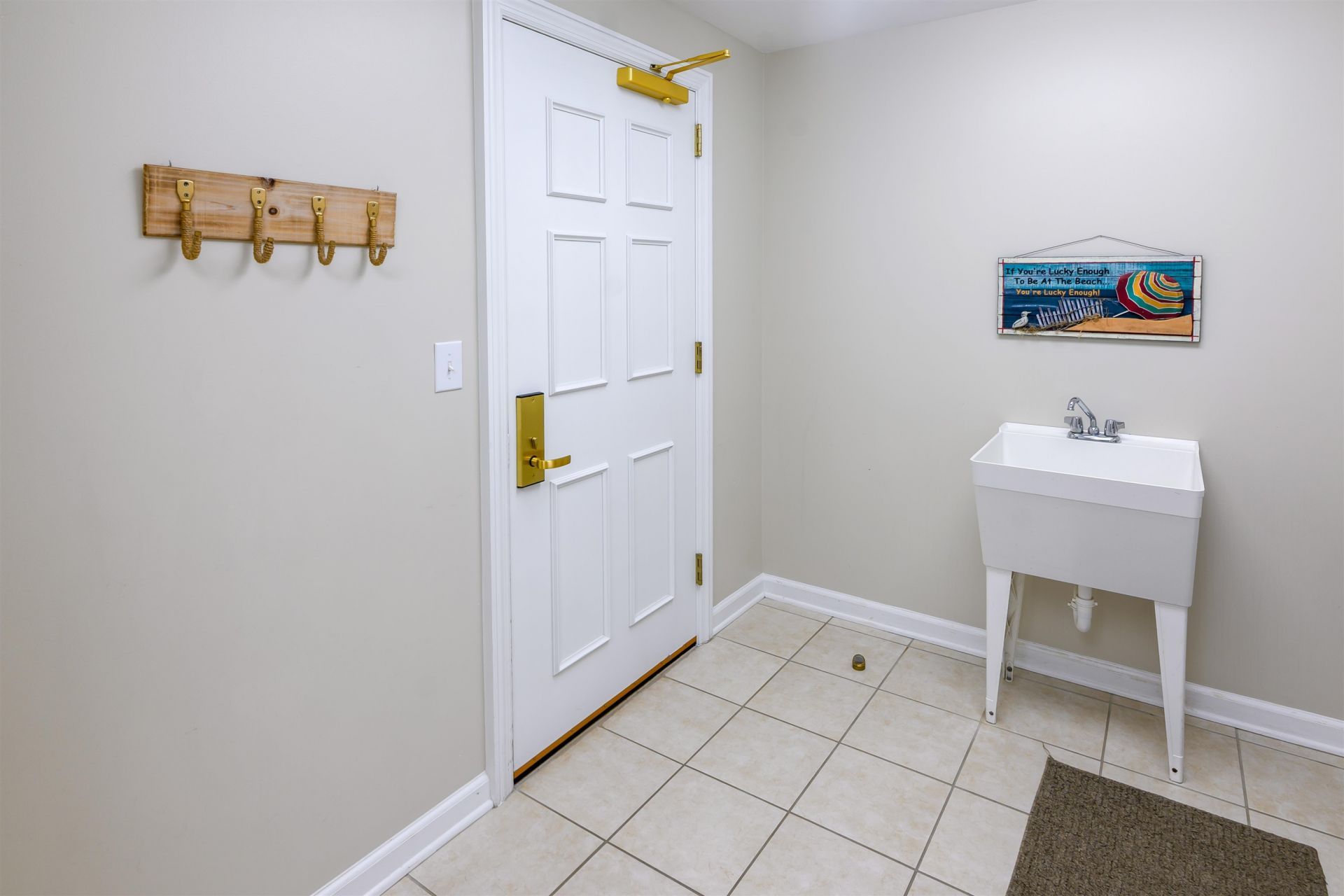 8500 Margate Circle Photo 13